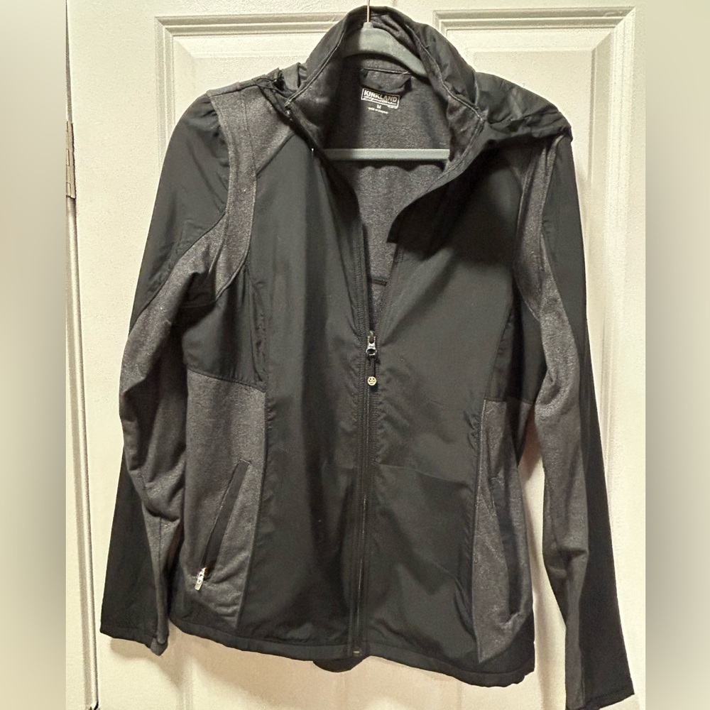 Kirkland athletic/raincoat